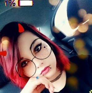 Meet your Posher, Lena